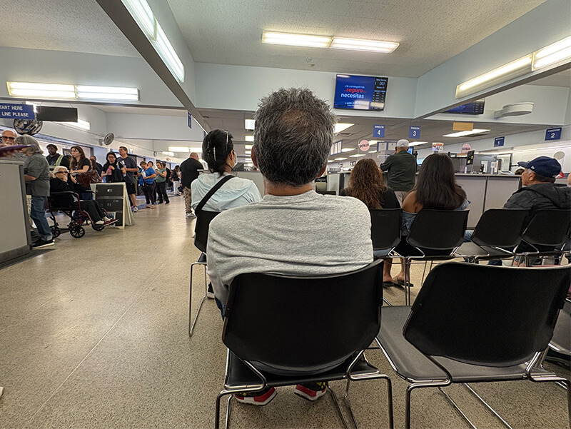 手続きの待ち時間