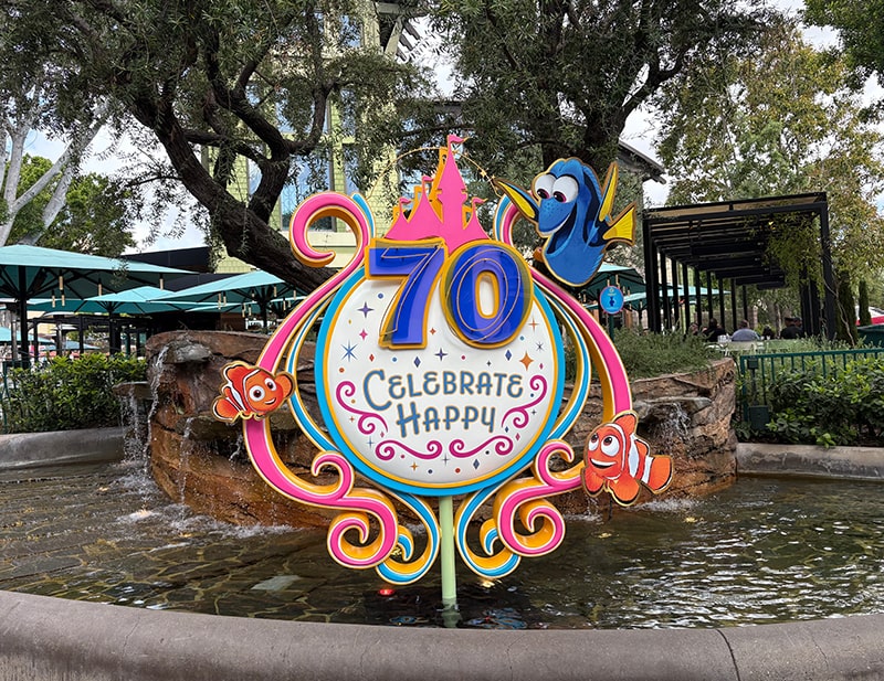 70周年サイン