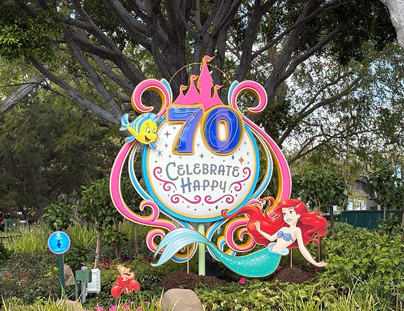 70周年サイン
