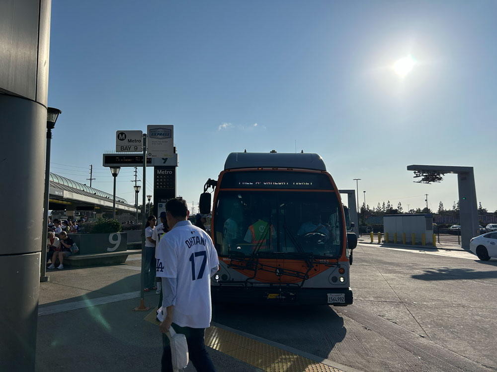 Dodgers studium Express乗り場