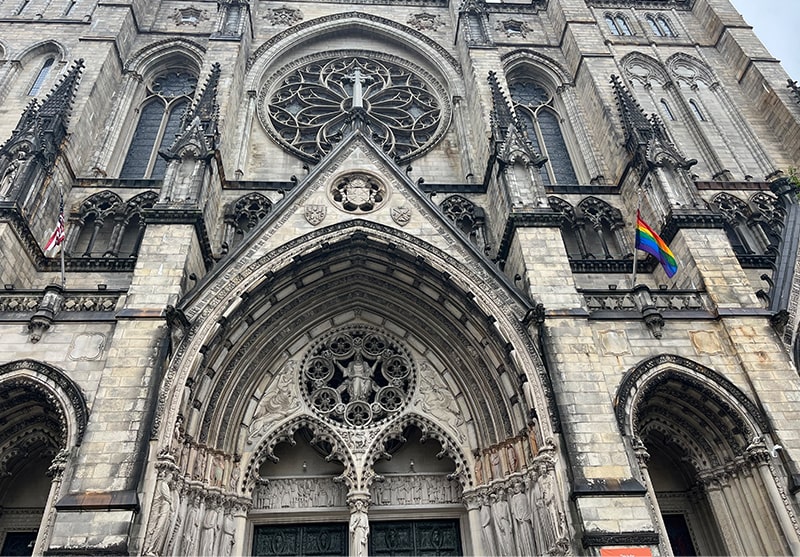 セント・ジョン・ザ・ディヴァイン大聖堂"