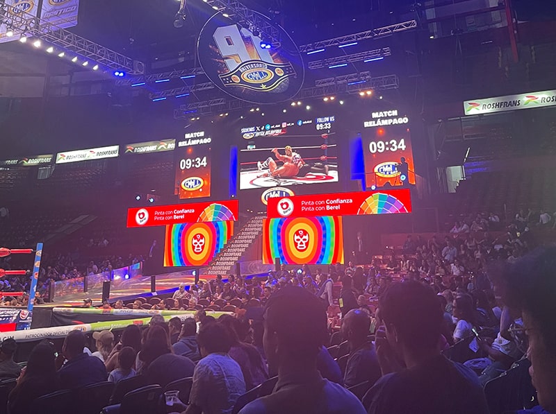 ルチャ・リブレの会場