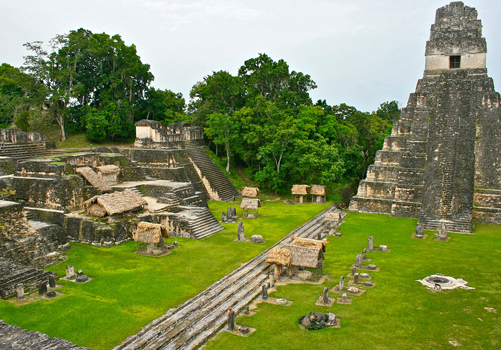 グアテマラ：　ティカル遺跡