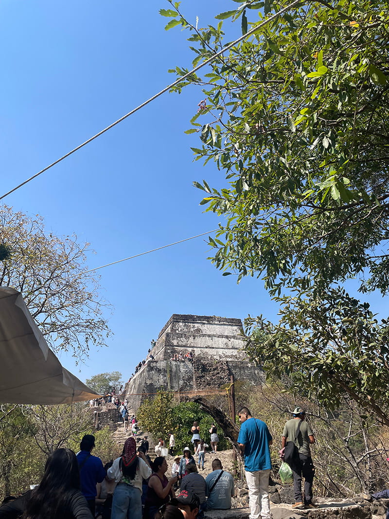 テポステコ遺跡