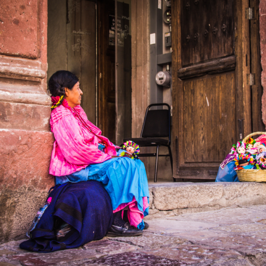 メキシコの就業者の54％以上がインフォーマルとして働く