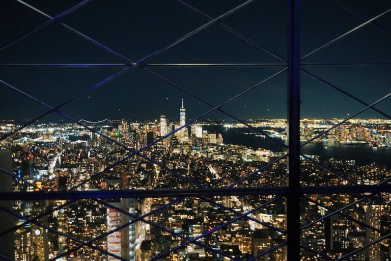 昨年はチケット完売！映画「めぐり逢えたら」名シーンを再現した体験型イベント、エンパイアステートの頂上で