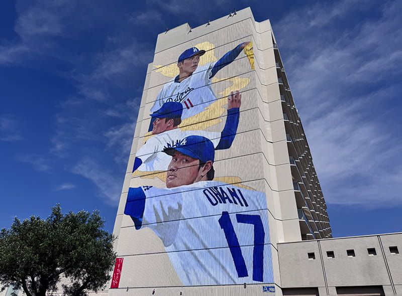 【速報】大谷翔平らドジャース日本人選手の巨大壁画が完成！トーランスに新スポット「Samurai of the Diamond」
