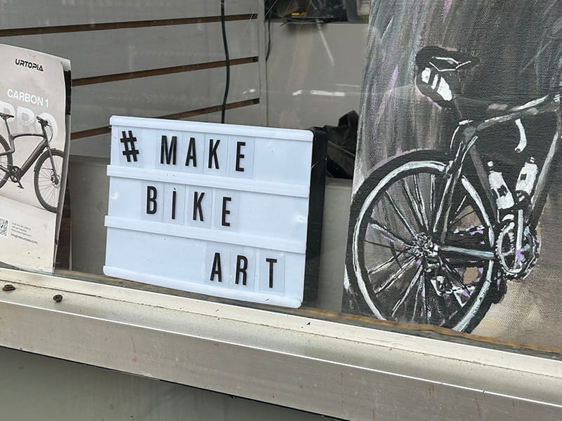 「自転車をアートに」はジョナサンのモットー 