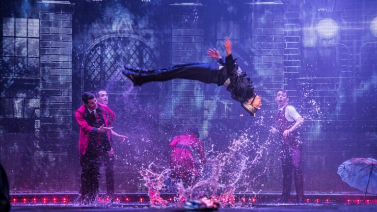 ラスベガス・リオの家族向けショー「WOW – The Vegas Spectacular」、10月に9周年・公演3,500回を突破